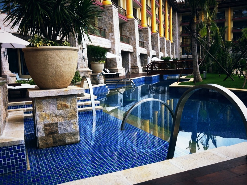 三亚亚龙湾瑞吉度假酒店主图