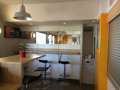 Enzo Hotels Green proximité Zenith d' Auvergne Ex F1 Formule 1 Clermont Ferrand Issoire Coudes-餐饮