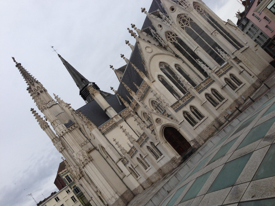 Eglise St Martin-鲁贝必去景点