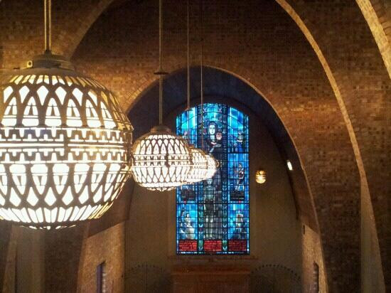 Little Chapel in the Woods-登顿必去景点