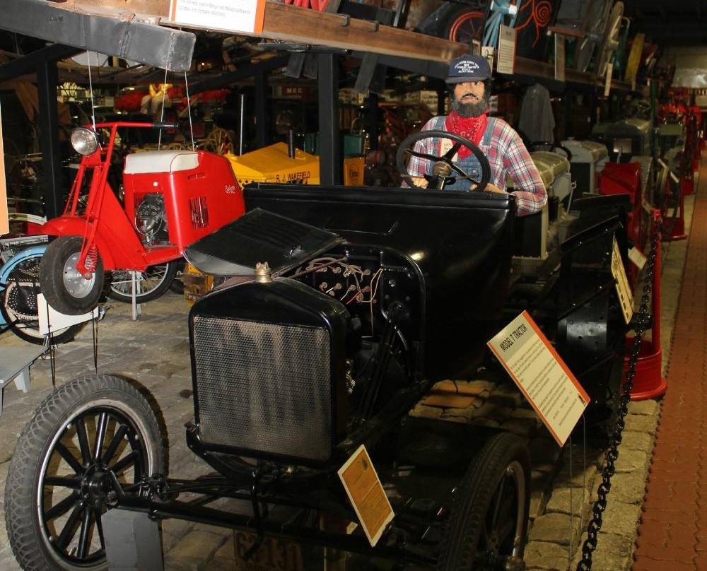 Cole Land Transportation Museum景点图片