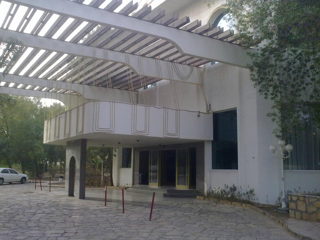 布莱米酒店主图