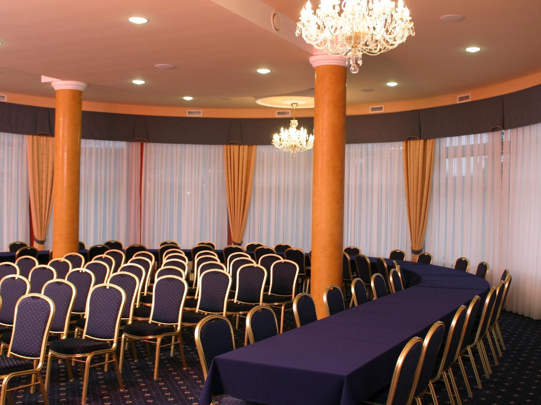 Hotel Twins II主图