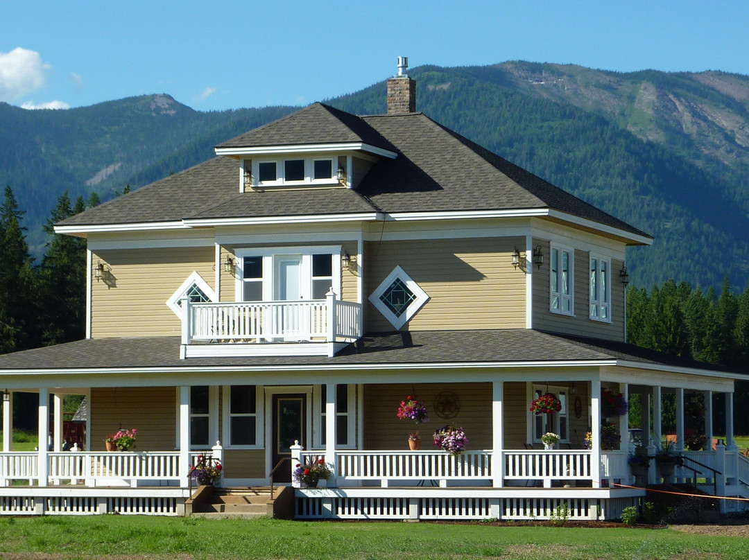 Bar V Ranch & Guesthouse