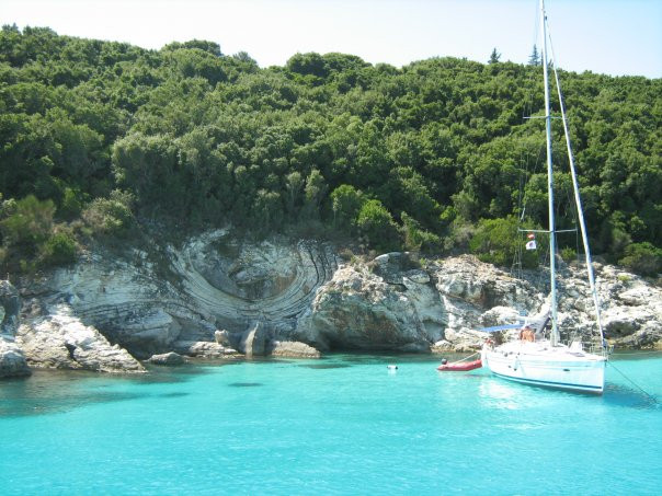 Grotto Boat Tour景点图片