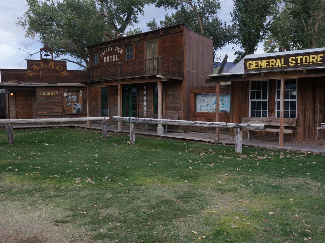 Brown's Owens River Campground