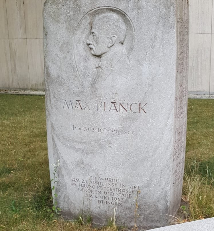 Max Planck Denkmal-基尔必去景点