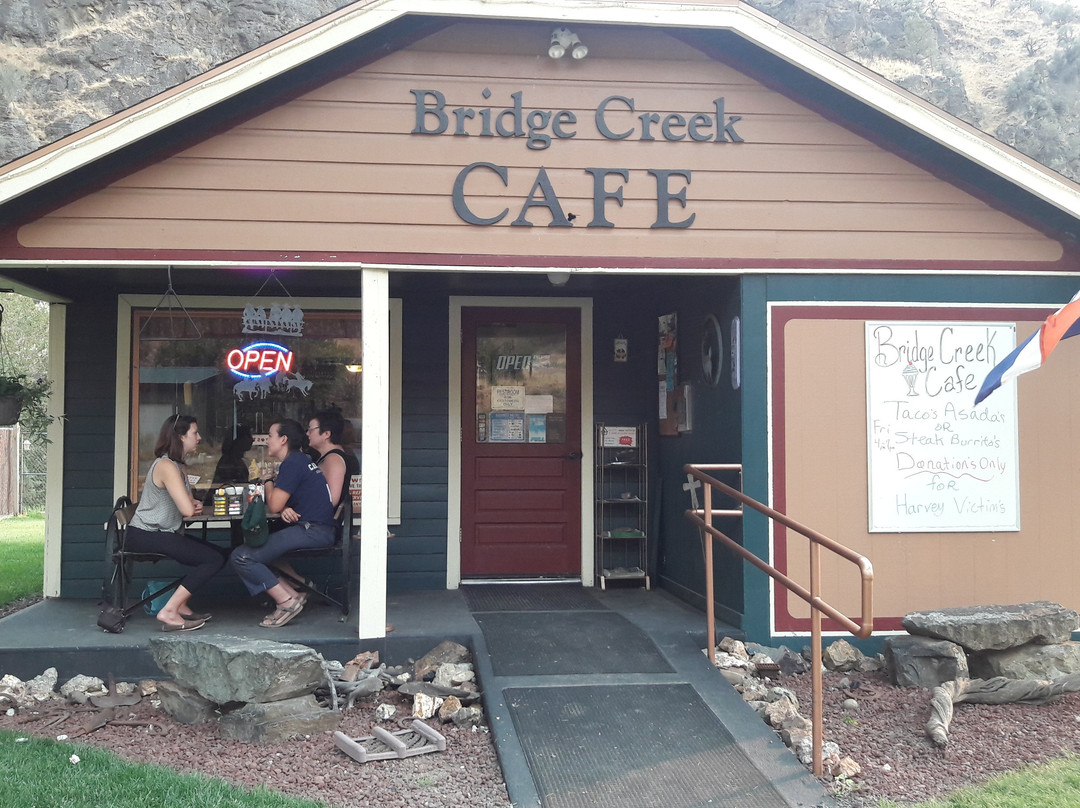 福尔斯餐馆和美食-Bridge Creek Cafe