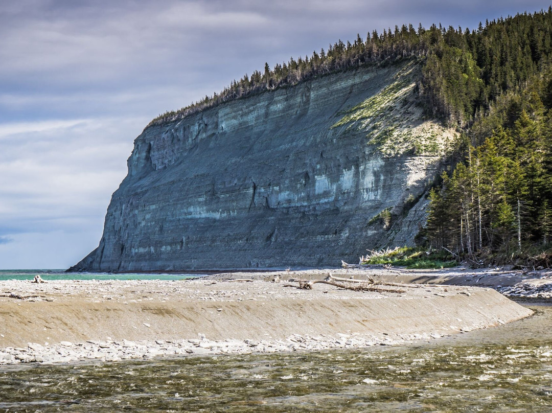 Les Aigles-Port-Menier必去景点