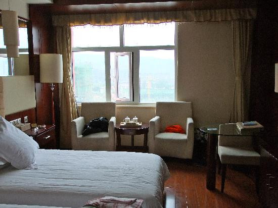 金座大酒店主图