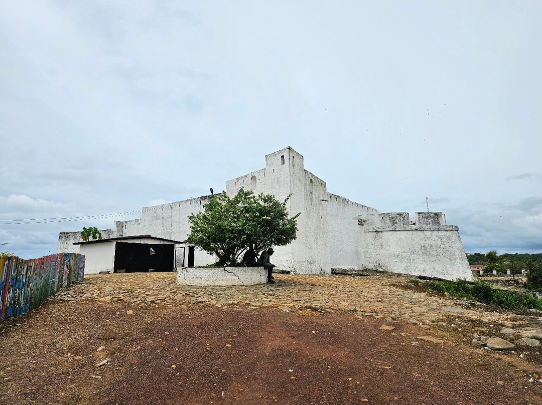 Fort Metal Cross-Dixcove必去景点