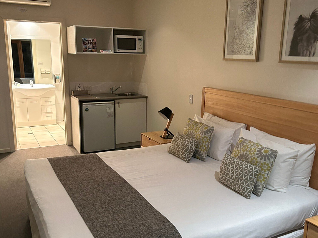 阿恩多夫甘露酒店主图