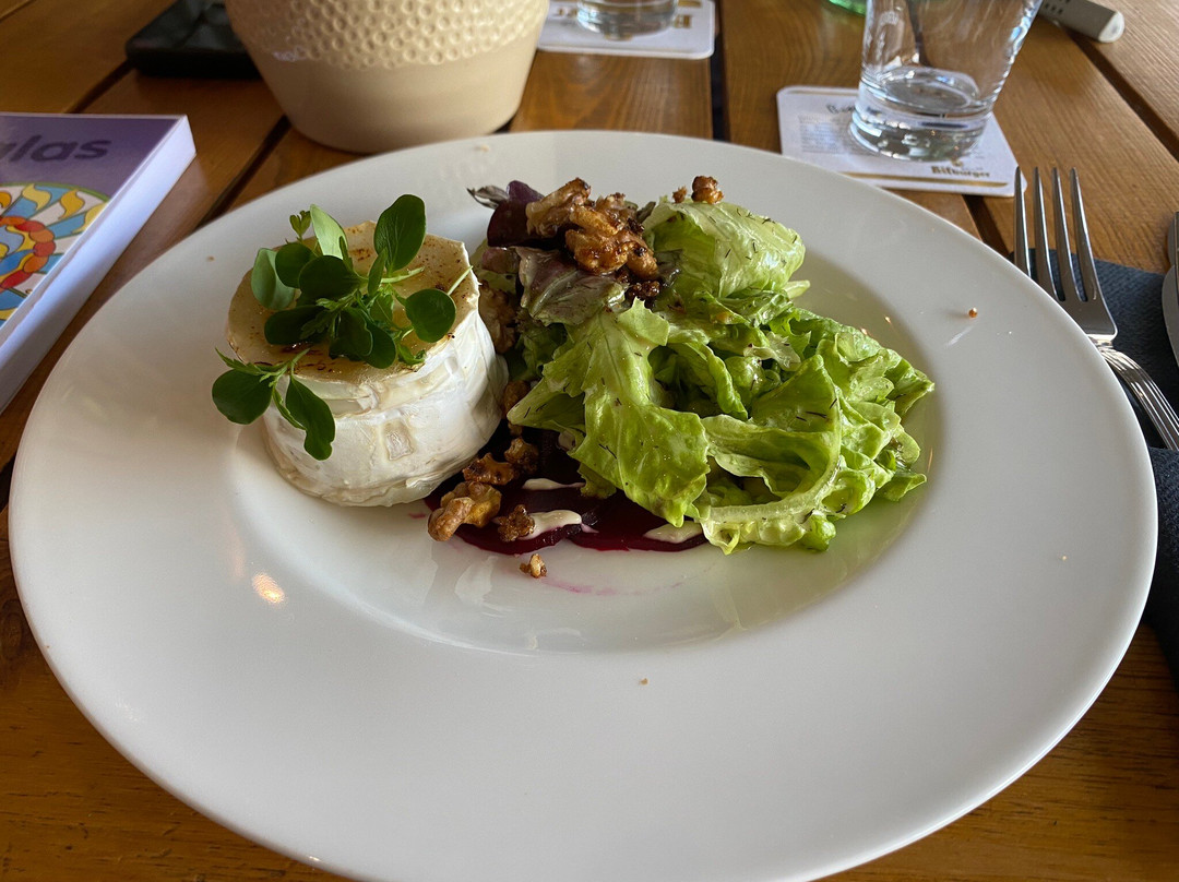 兰达尔维卡内菲旅馆主图