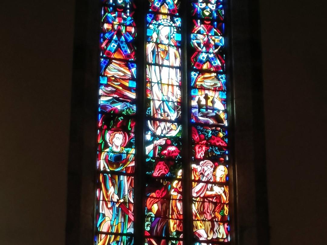 Eglise Saint-Pol-Aurélien-Ouessant必去景点