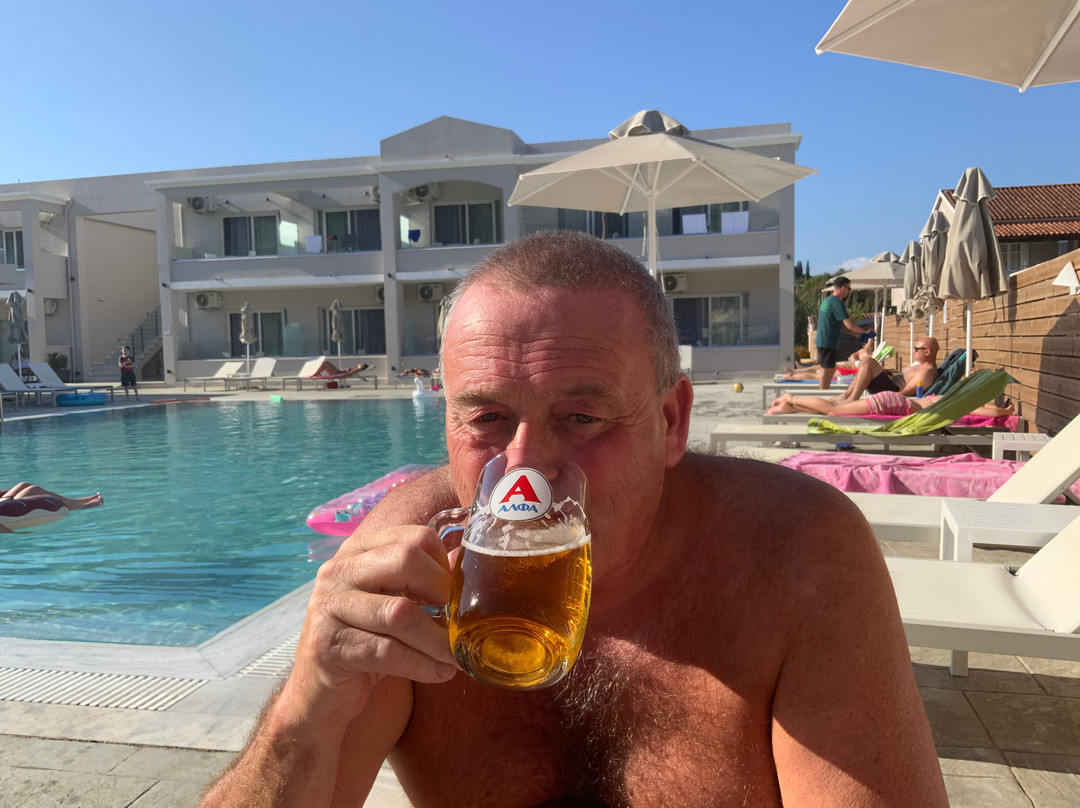 Pristine Hotel主图