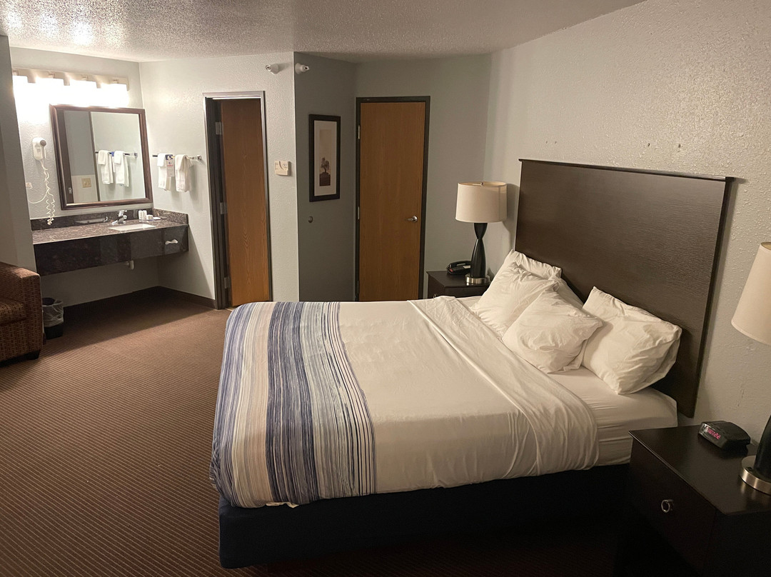 AmericInn by Wyndham Menomonie主图