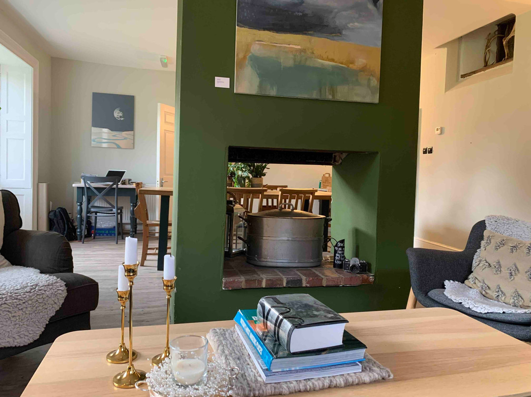 Saltmarsh Farmhouse主图