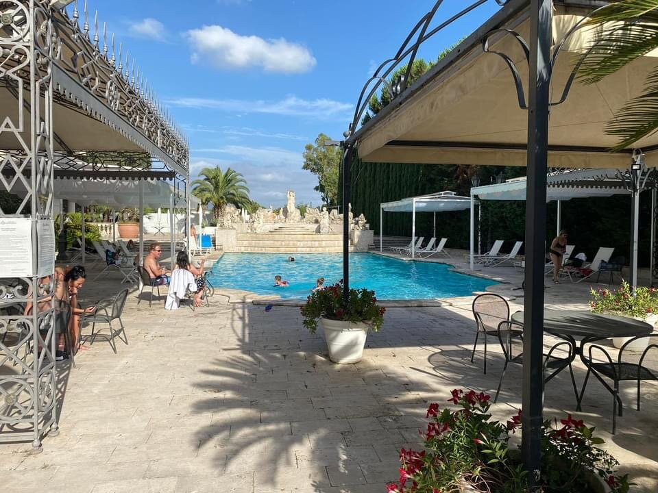 凡维特里大酒店主图