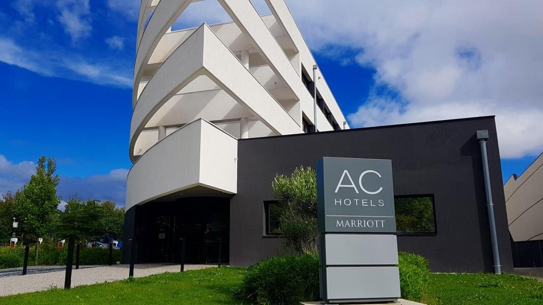 Ac Hotel Saint-julien-en-genevois主图