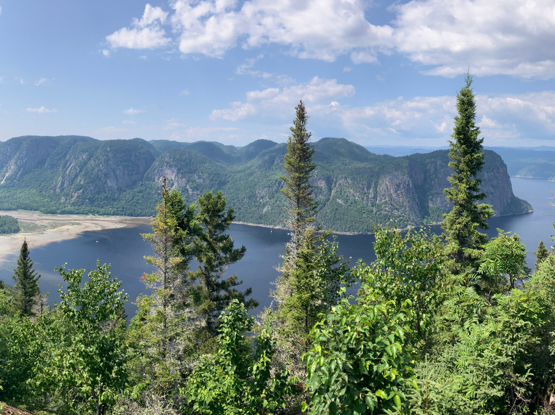 Parc National Du Fjord-du-Saguenay-Riviere-Eternite必去景点