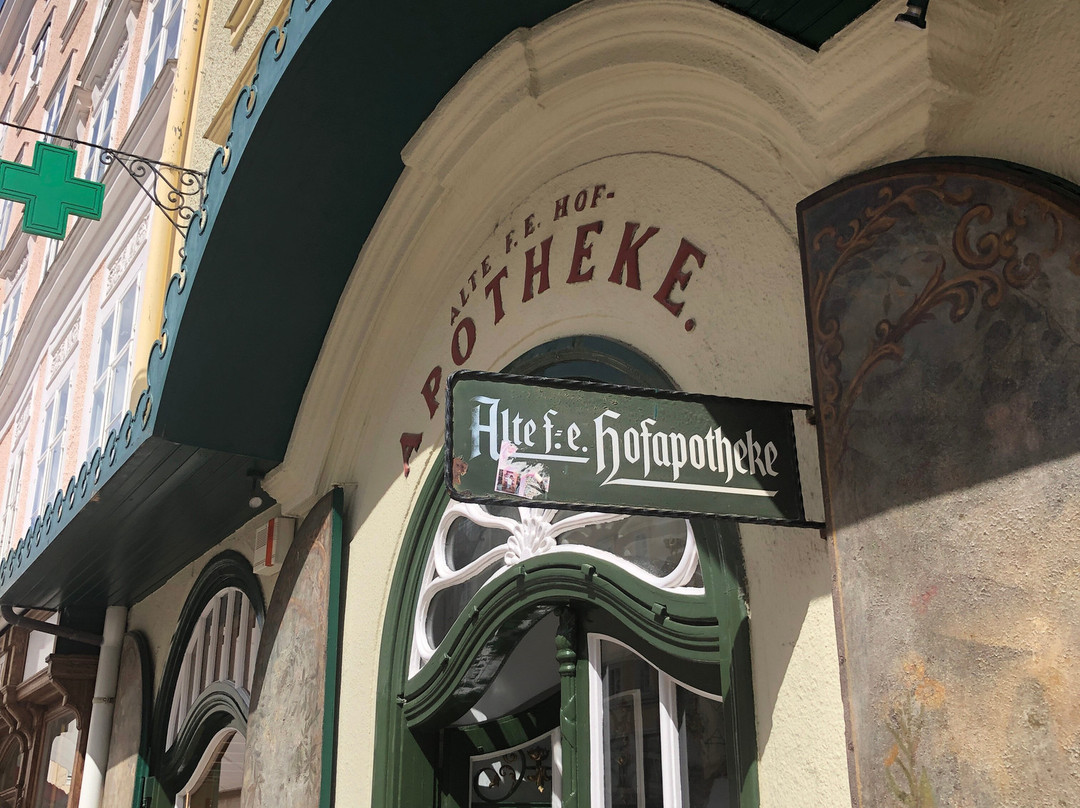 Alte furst-erzbischofliche Hofapotheke-萨尔茨堡必去景点