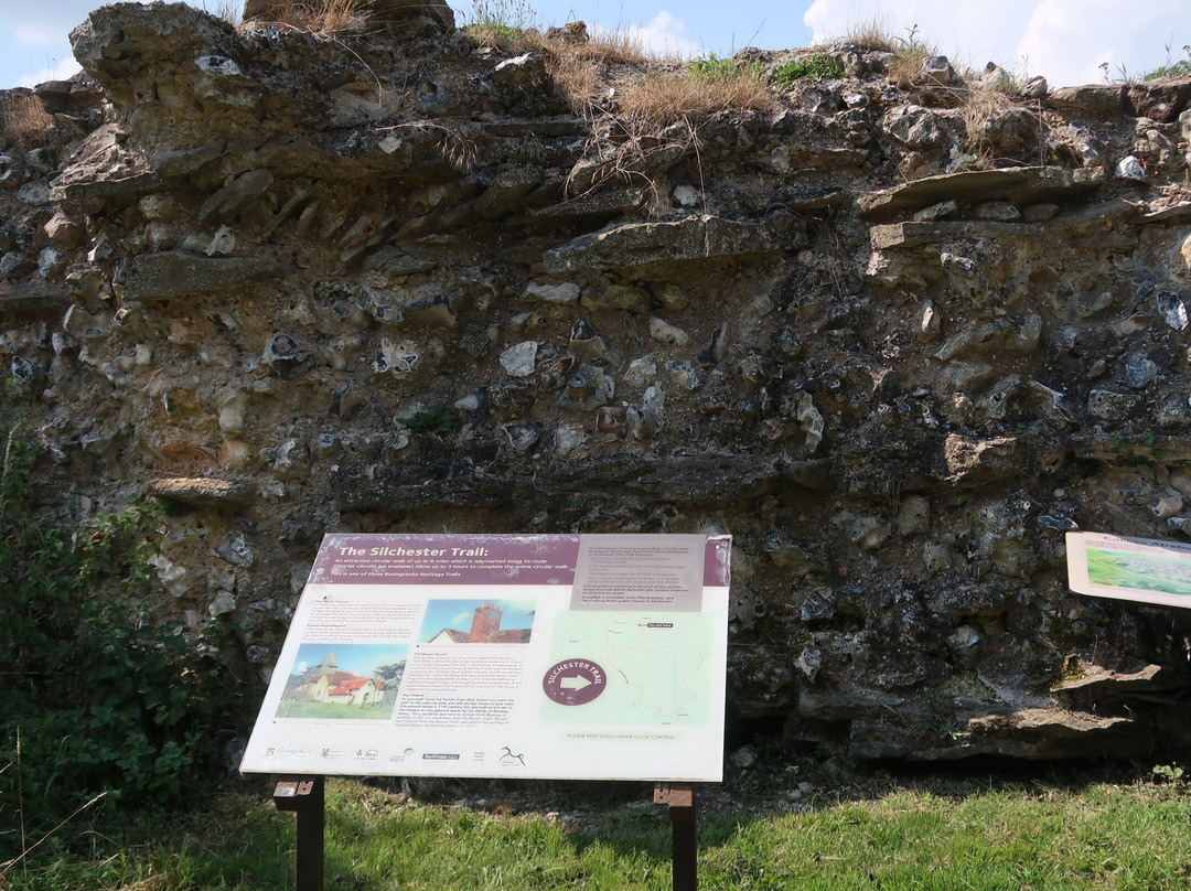 Silchester Roman City Walls and Amphitheatre-Silchester必去景点