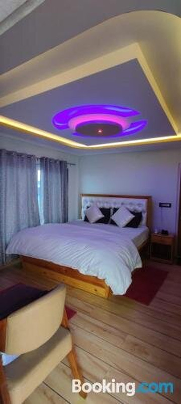 Paradise Point Hotel & Restro