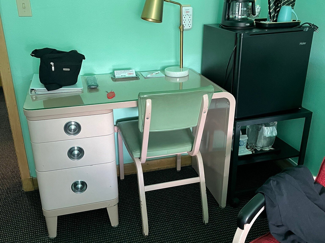 Holiday Music Motel主图