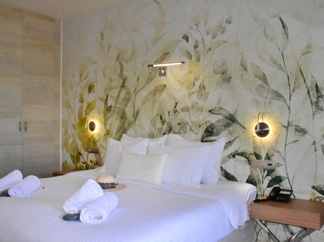 帕坦尼海湾酒店主图