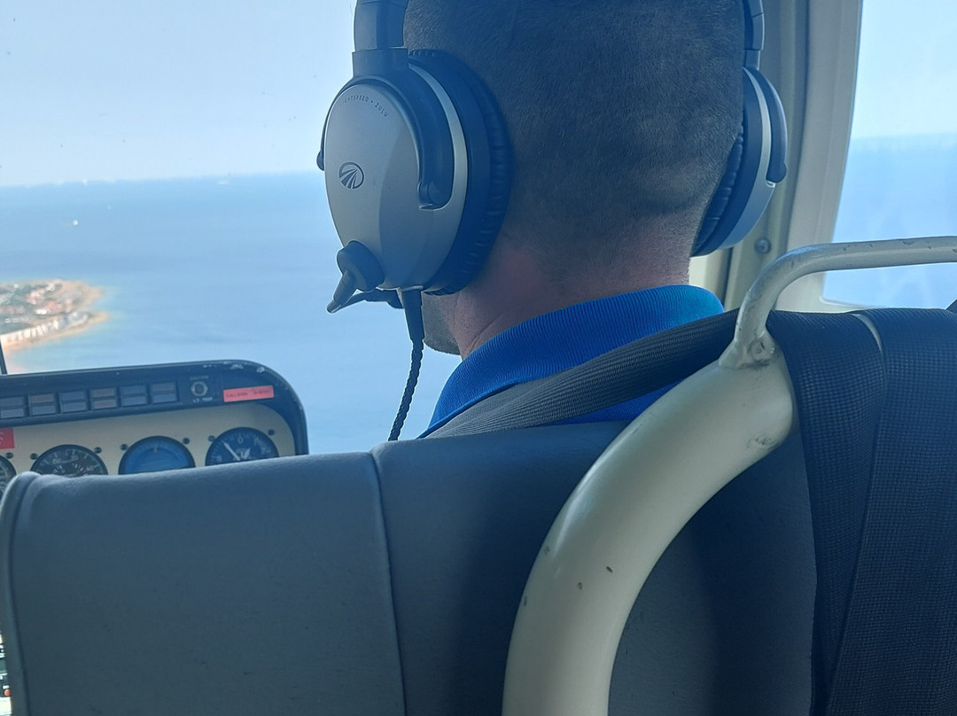Polar Helicopters景点图片