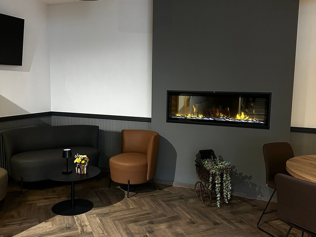 恩格尔酒店主图