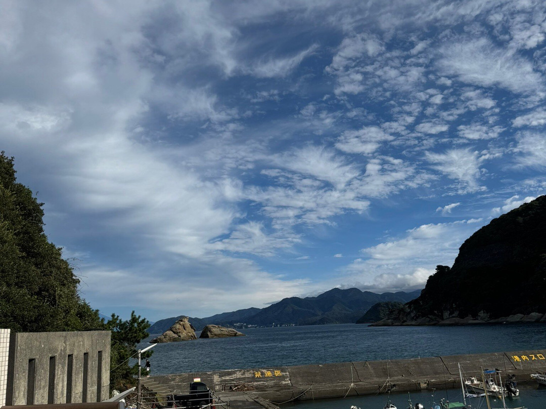 Kumi Beach景点图片