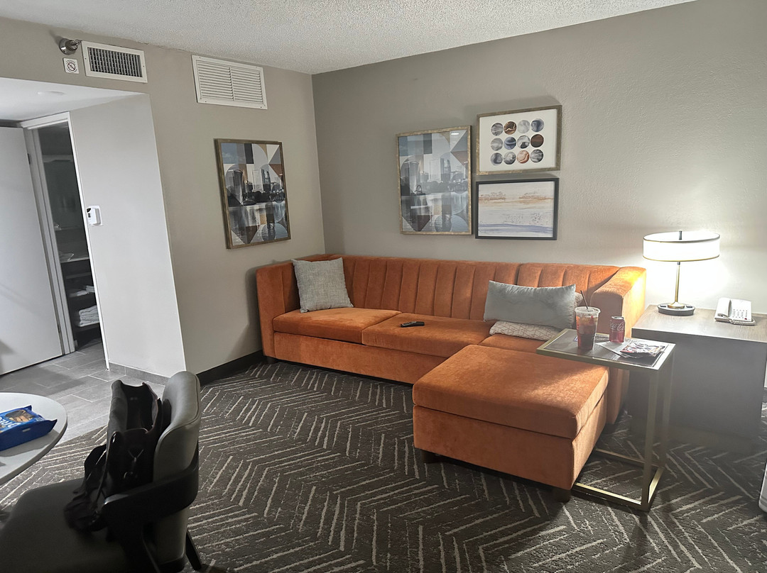 奥兰多北大使馆套房酒店主图