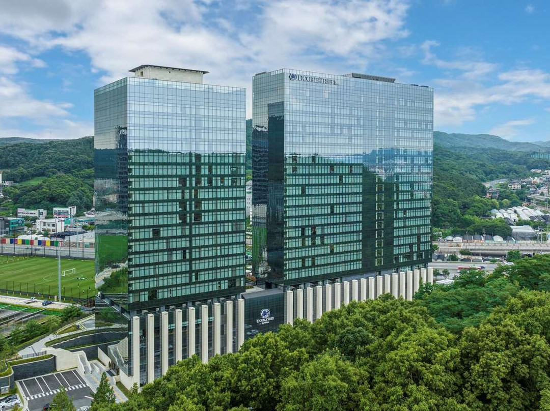 首尔板桥希尔顿逸林酒店主图