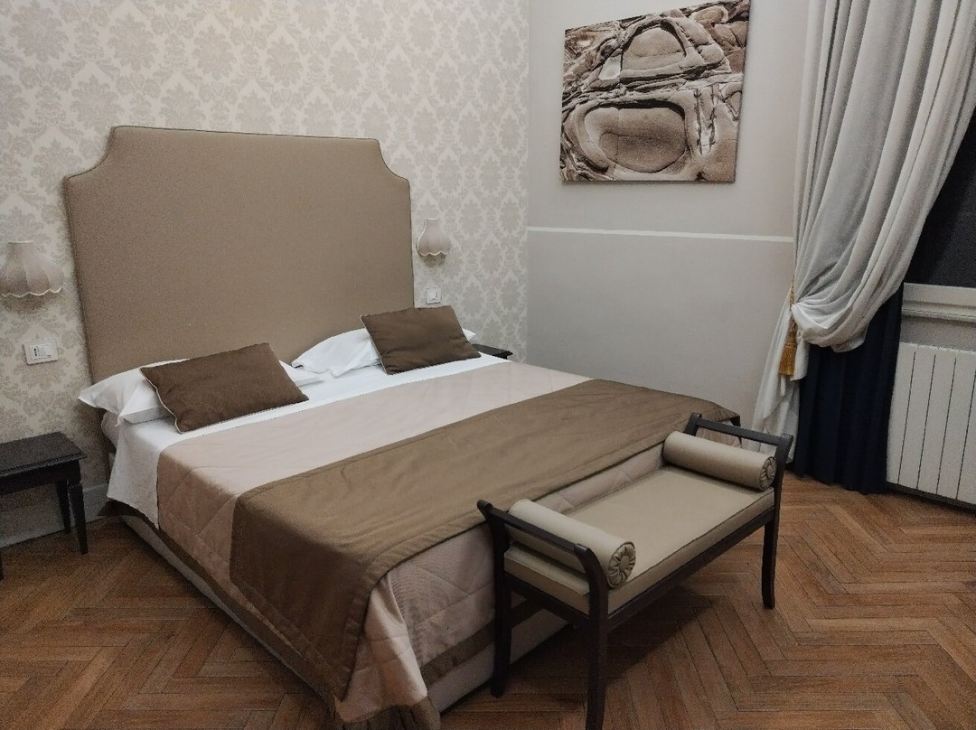 Hotel Navy主图