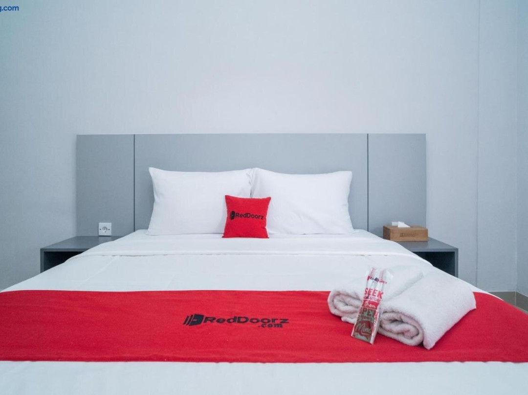 RedDoorz @ Jalan Gunung Talang Mahendradatta