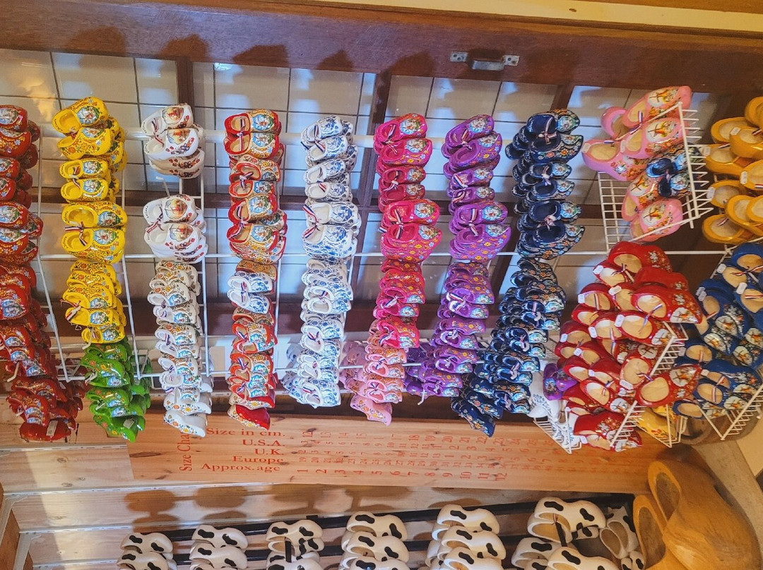 Irene Hoeve Clogs and Cheese Shop景点图片