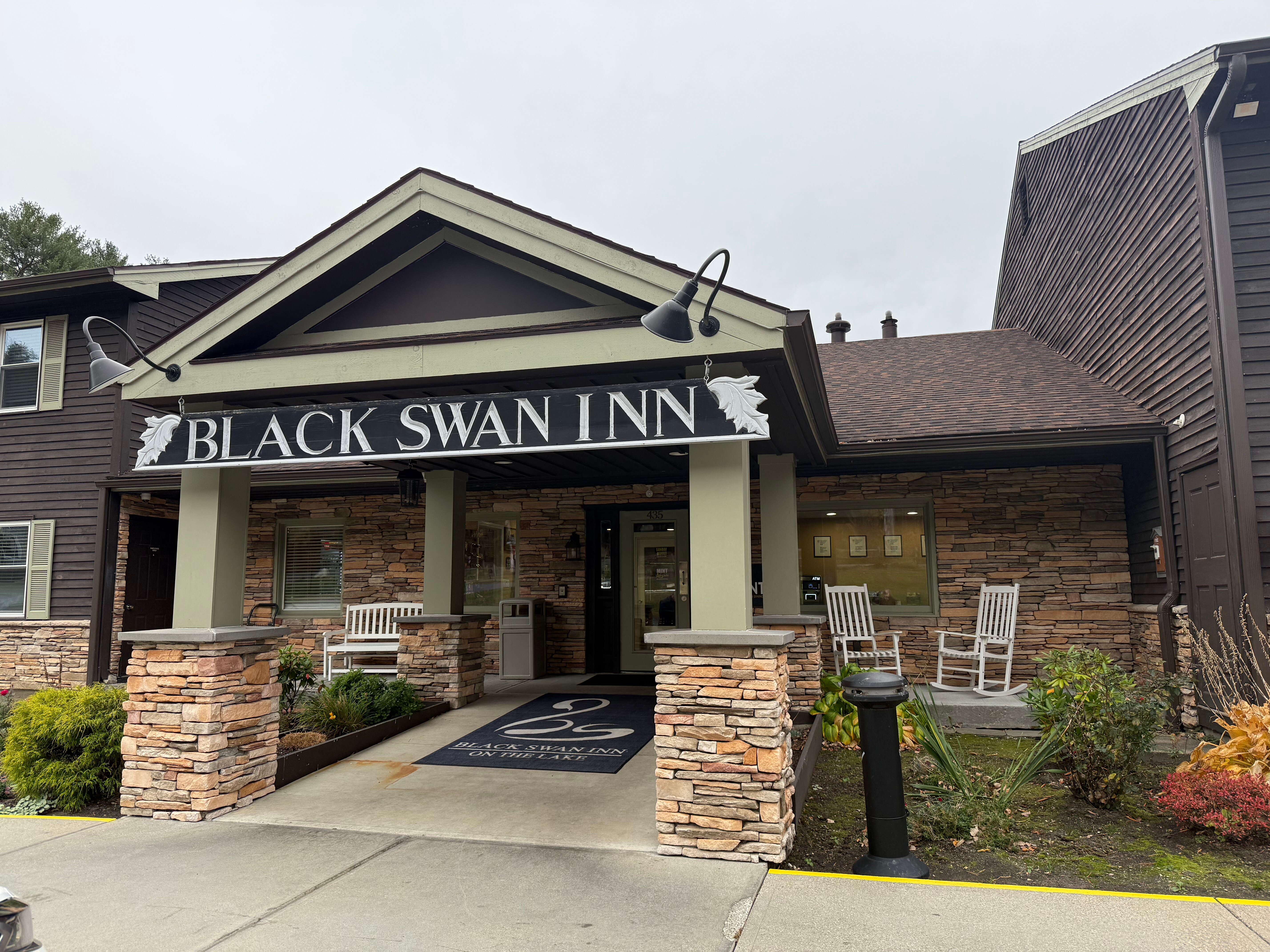 The Black Swan Inn Lee - Lenox, An Ascend Hotel-浴室