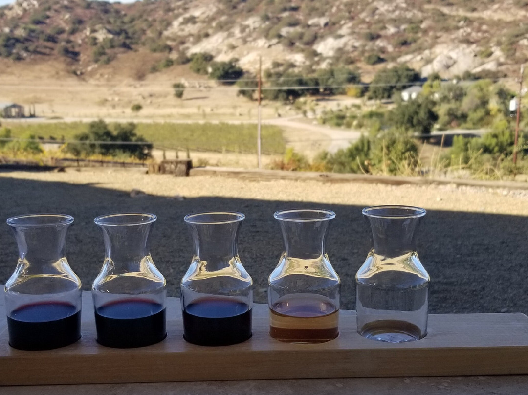 Crystal Hill Vineyard景点图片