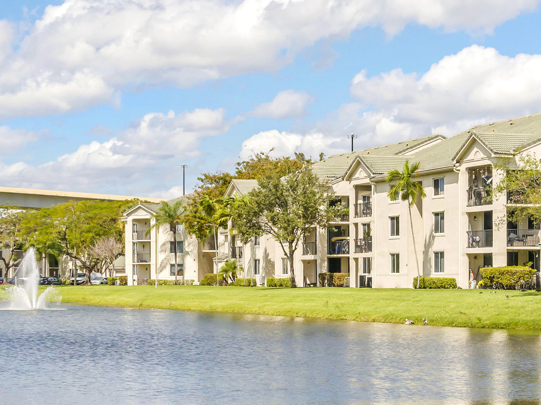 New River Cove Apartments