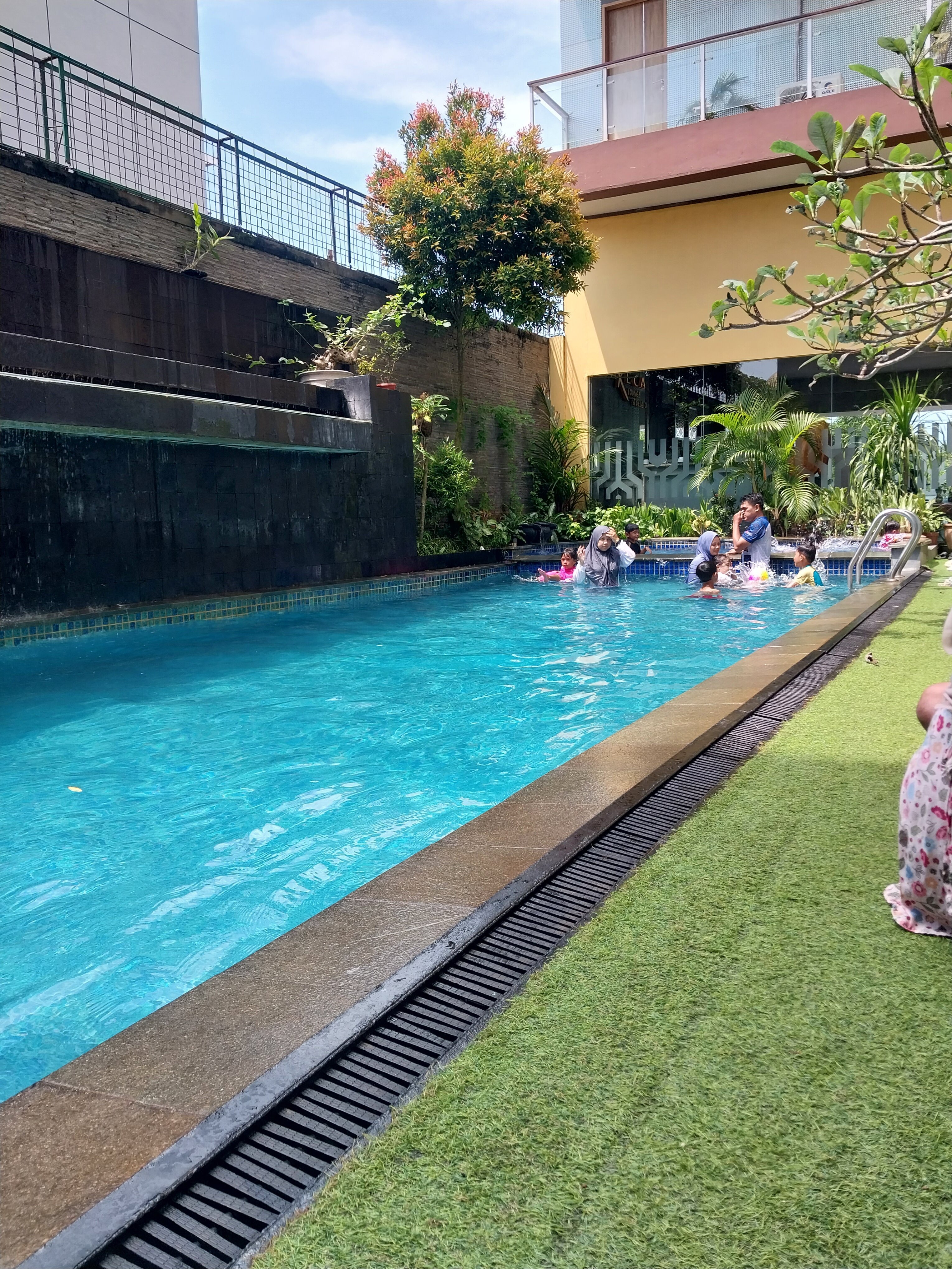 Horison Palma Pangandaran-泳池