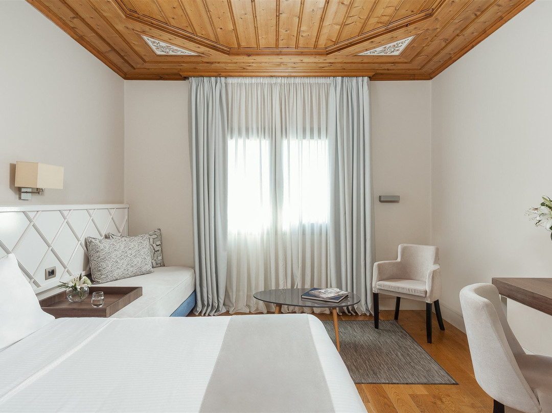 The Lake Hotel Ioannina主图