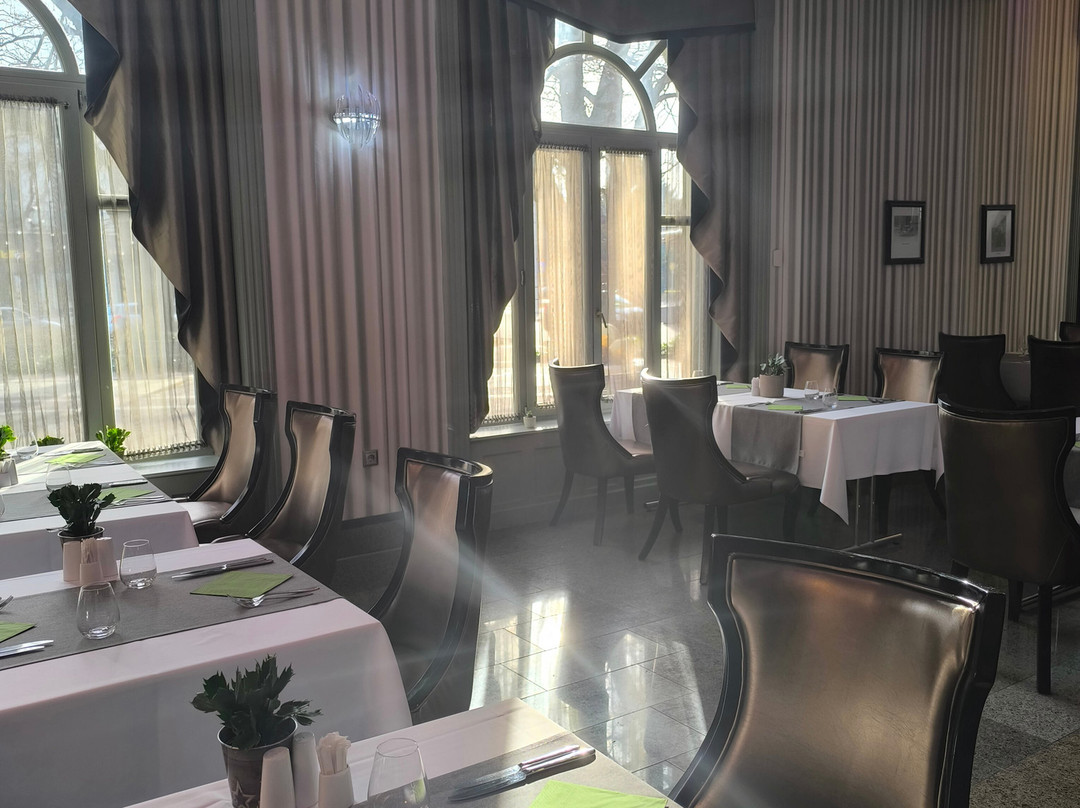 Grand Hotel Glorius Mako主图
