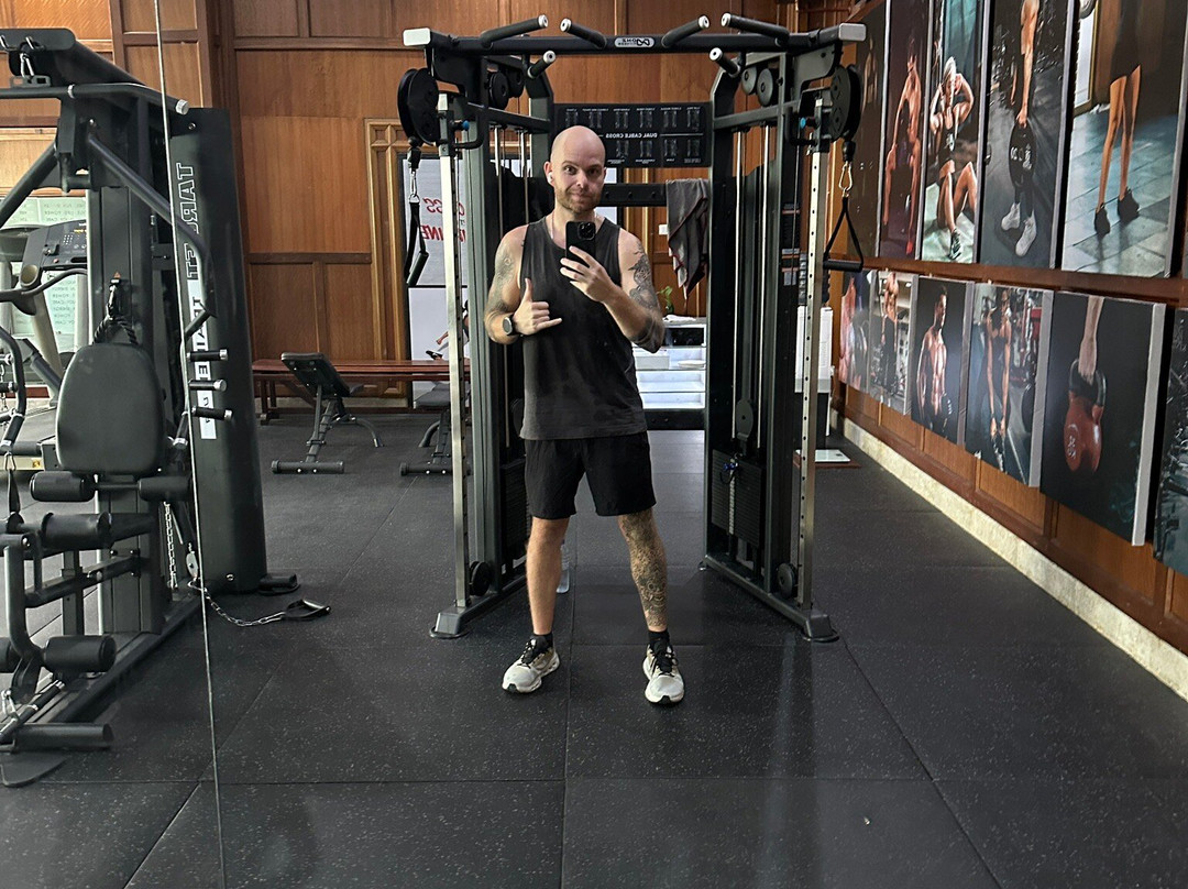 巴里巴板森伊乌大酒店主图