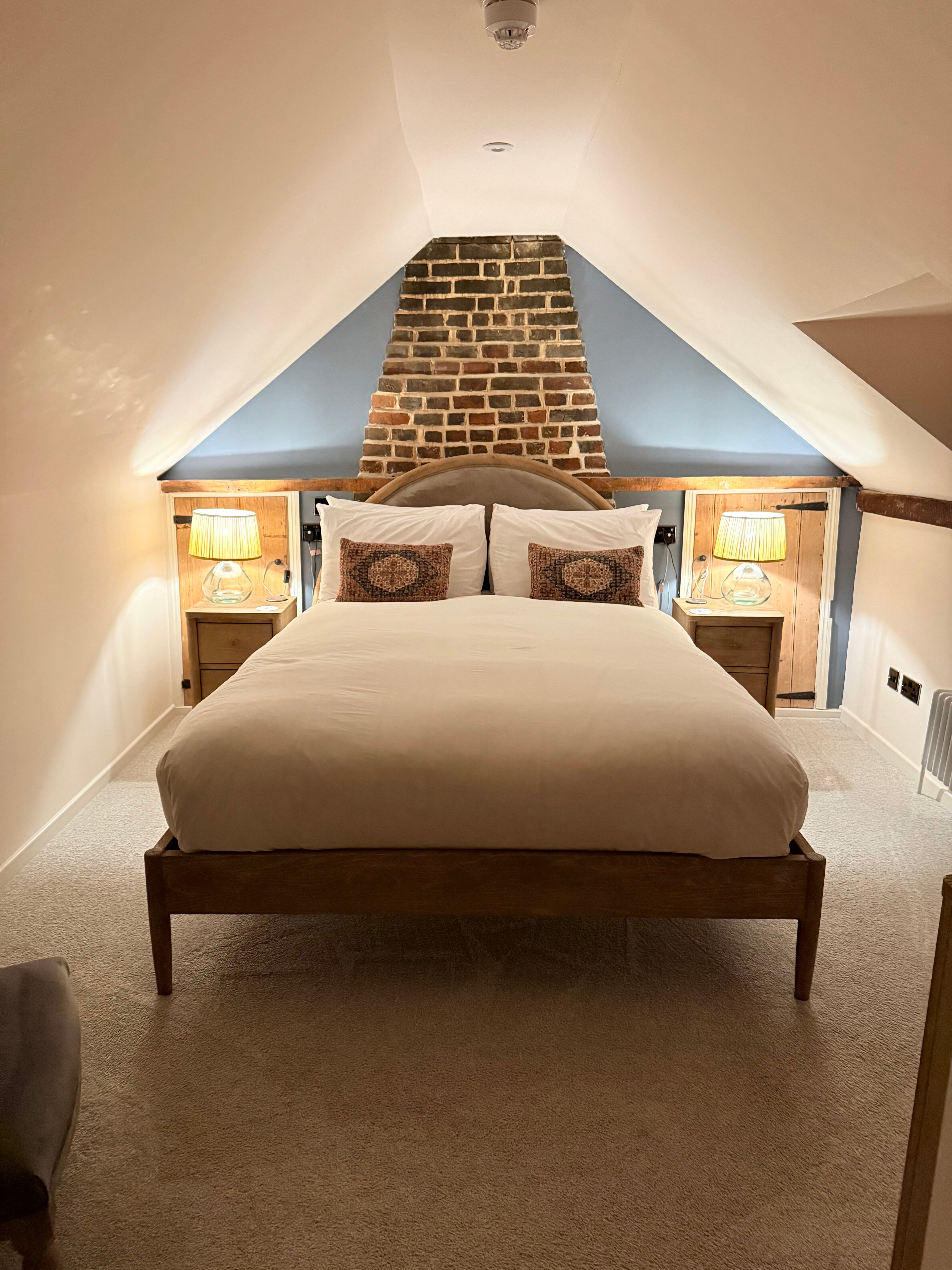 The Pear Tree Inn-官方