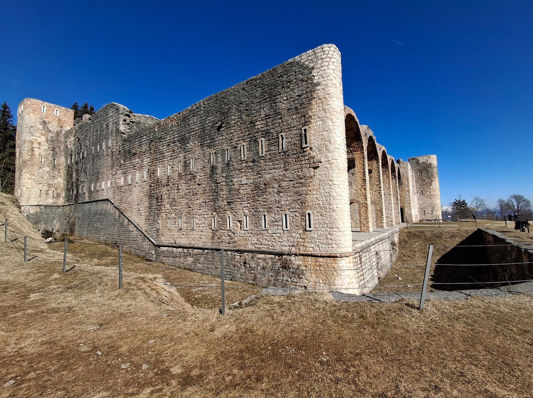 Forte del Monte Interrotto景点图片