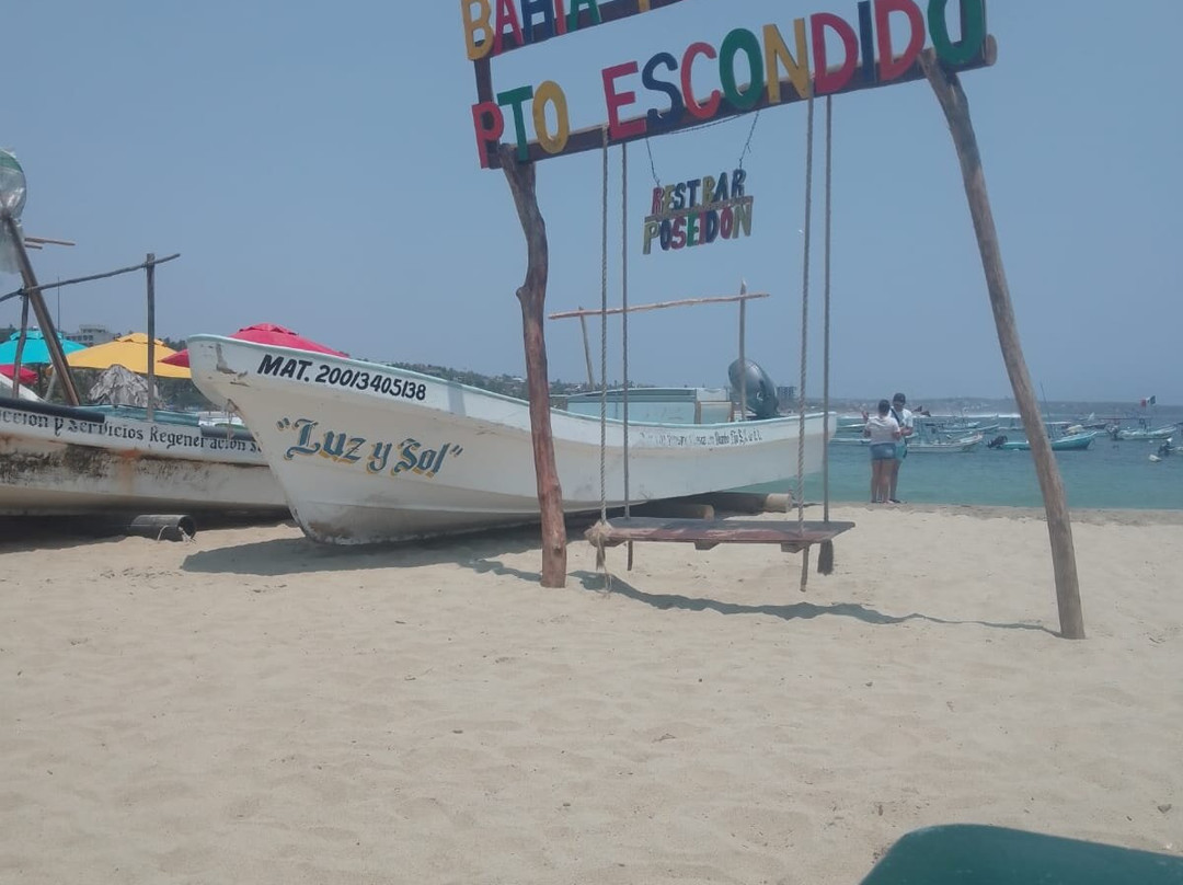 Playa Principal de Puerto Escondido-埃斯孔迪多港必去景点