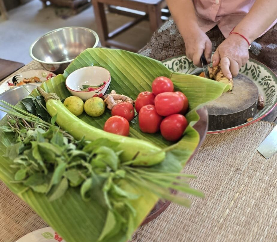 Chiang Mai home host by Raunkaew-Yanon family cooking experience景点图片