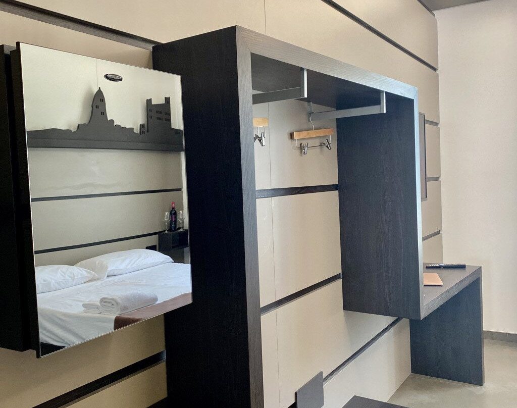 都耶庞蒂皇宫酒店主图