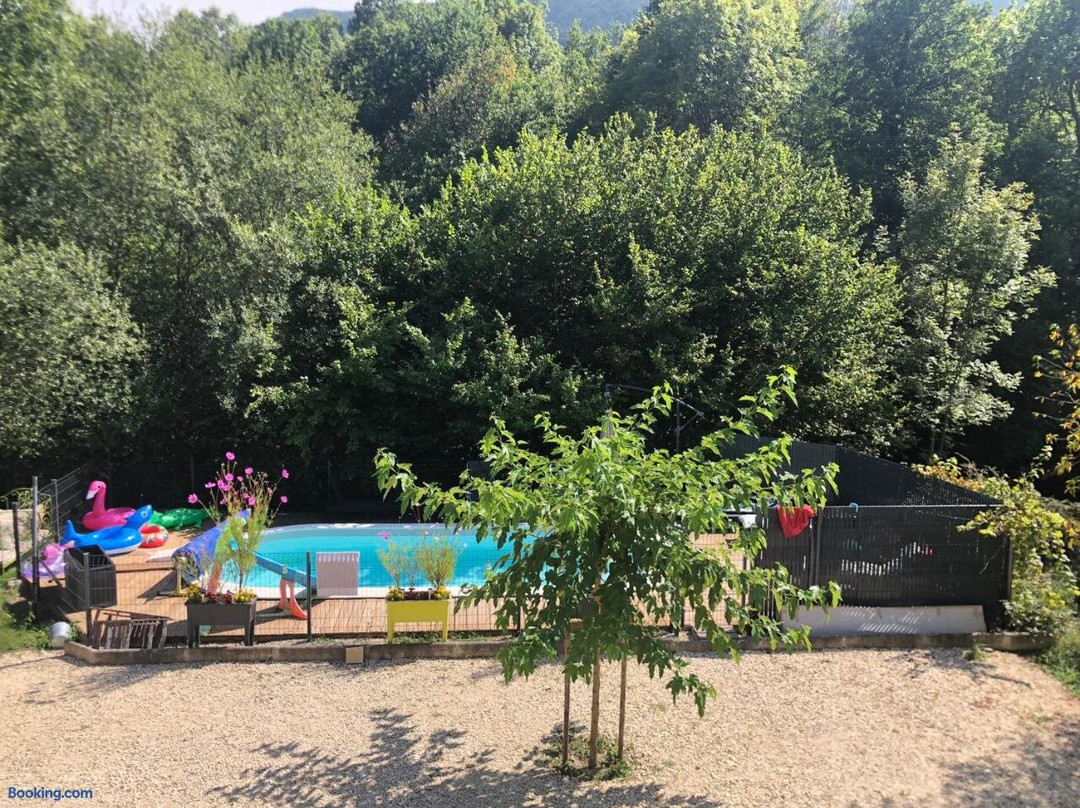 Au Bord de L'eau